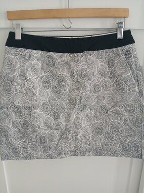 Womens skort Size 6